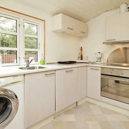 Two-bedroom Holiday In 4 Jerup