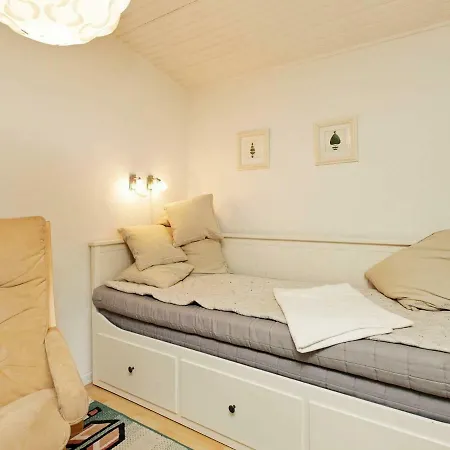 Two-bedroom Holiday In 4 Jerup