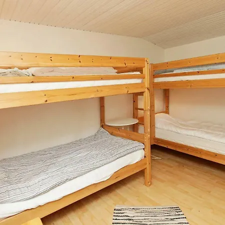 Ferienhaus Two-bedroom Holiday In 4 *